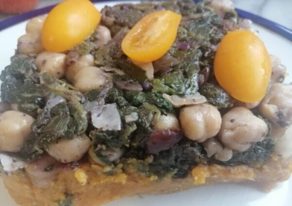 Lebanese dish, Kebbet yabteen, made with spinach and chick peas